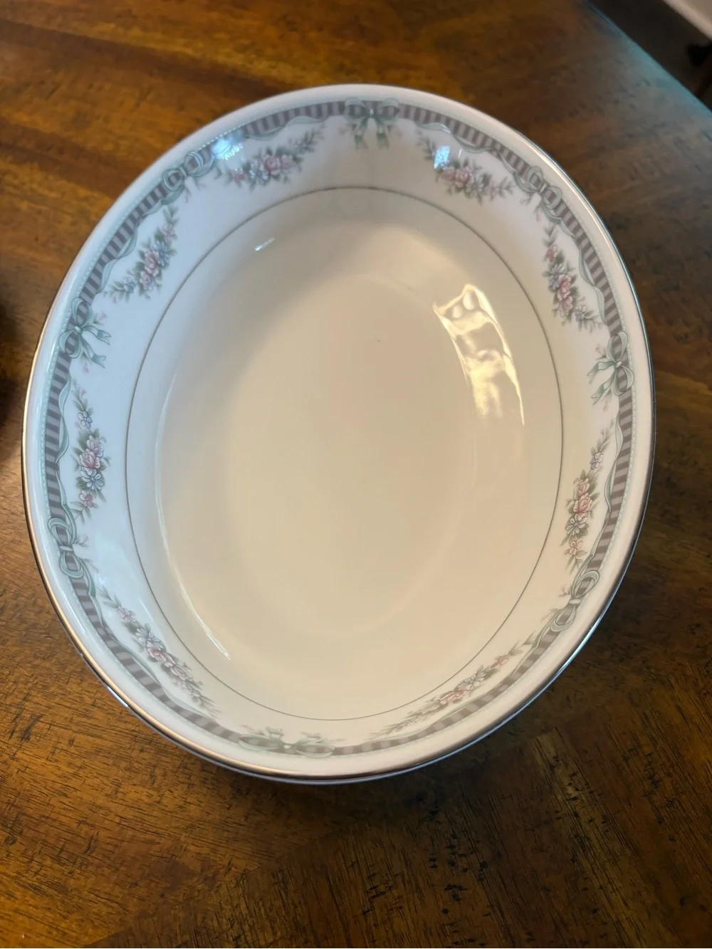 Classic Noritake Bridal Ribbon White China Dinnerware Set